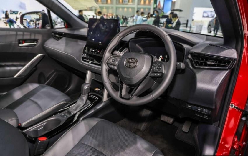 Cận cảnh hình ảnh 'bằng xương, bằng thịt' của Toyota Corolla Cross 2024 sắp về Việt Nam 429169