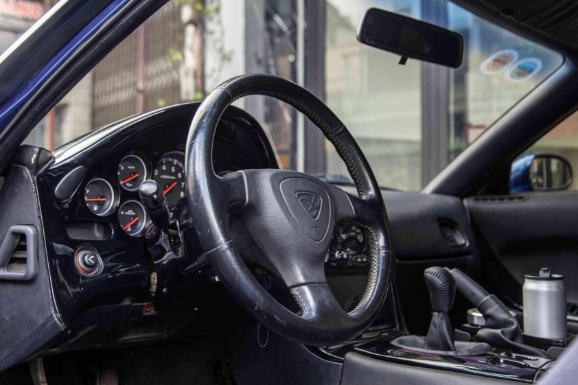 Cận cảnh Mazda RX-7 của 'vua cà phê Việt Nam': Biểu tượng thể thao một thời 432050