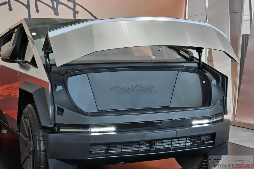 Cận cảnh chiếc bán tải điện Tesla Cybertruck đầu tiên có mặt tại thị trường Đông Nam Á 438179