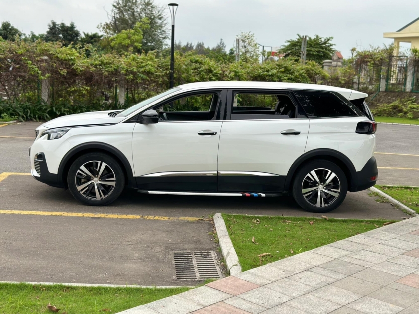 Sau 4 năm lăn bánh, Peugeot 5008 cũ lên sàn xe cũ với giá ngang một chiếc Mazda CX-5 440180