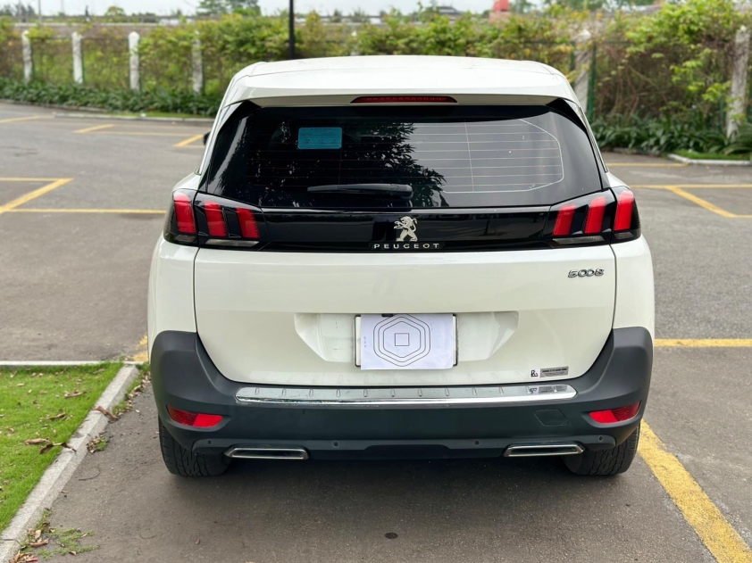 Sau 4 năm lăn bánh, Peugeot 5008 cũ lên sàn xe cũ với giá ngang một chiếc Mazda CX-5 440182