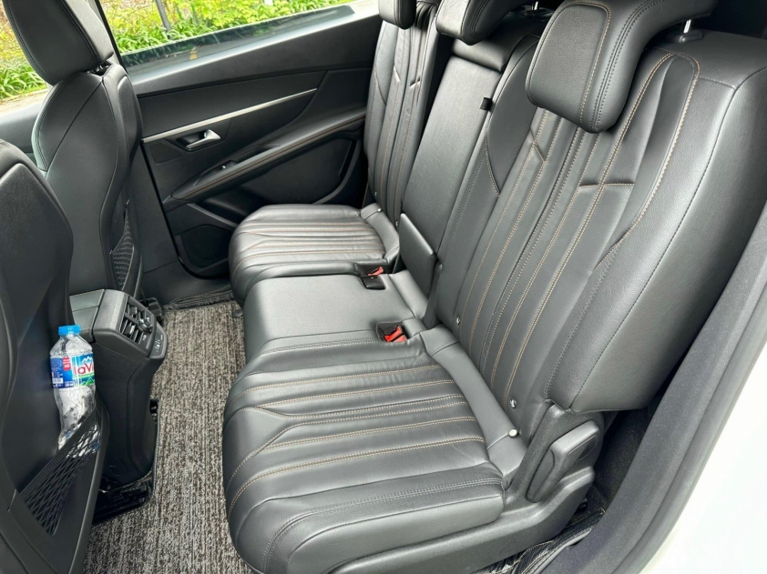 Sau 4 năm lăn bánh, Peugeot 5008 cũ lên sàn xe cũ với giá ngang một chiếc Mazda CX-5 440186