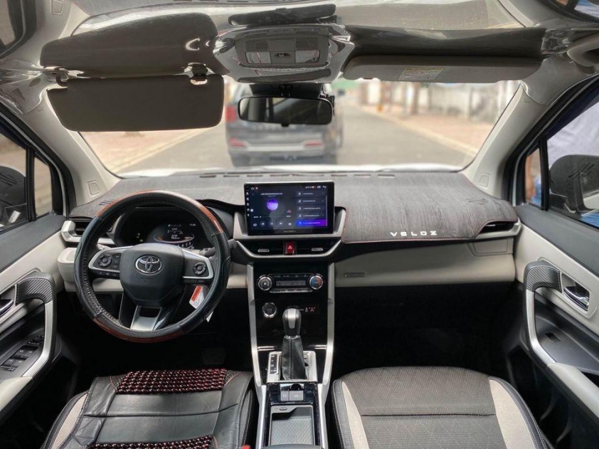 MPV 7 chỗ cỡ nhỏ Toyota Veloz Cross 'lướt' lăn bánh 2 năm lên sàn xe cũ với mức giá khó tin 449635