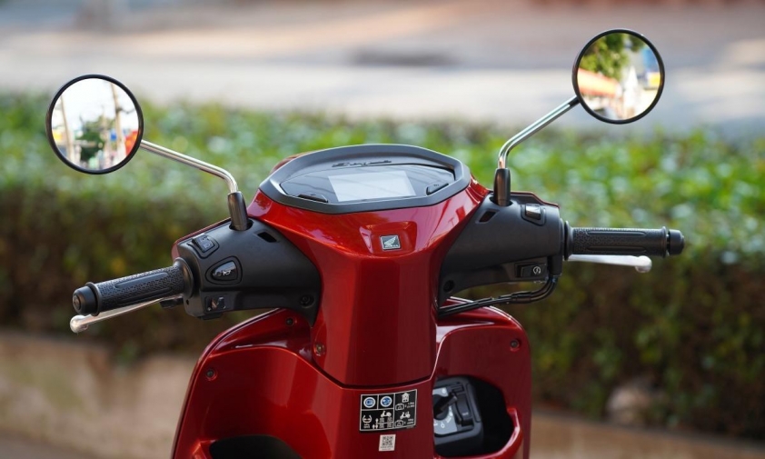 Xe tay ga Honda Stylo 160 được đại lý tư nhân chào bán với giá từ 70 triệu đồng 470510