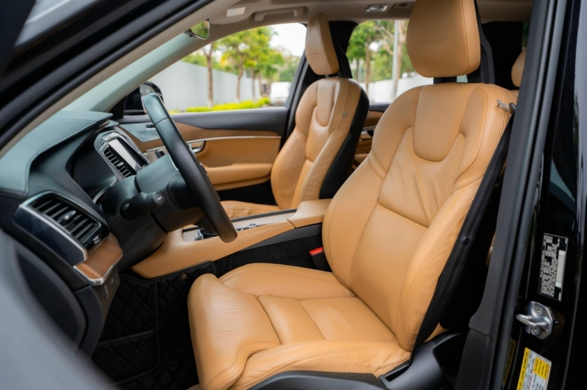 Xe sang Volvo XC90 T6 2016 lăn bánh 8 năm tại Việt Nam bán lại với giá khó tin 476434