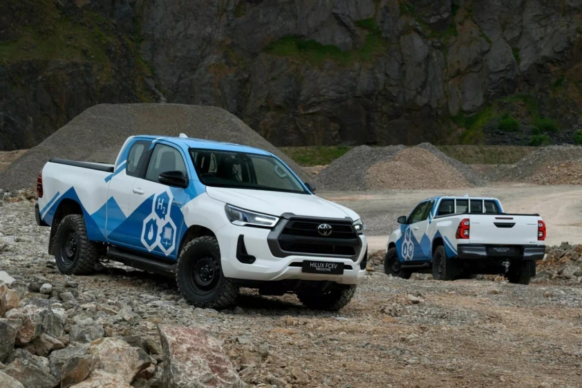 2024-toyota-hilux-fcev-prototype (5)