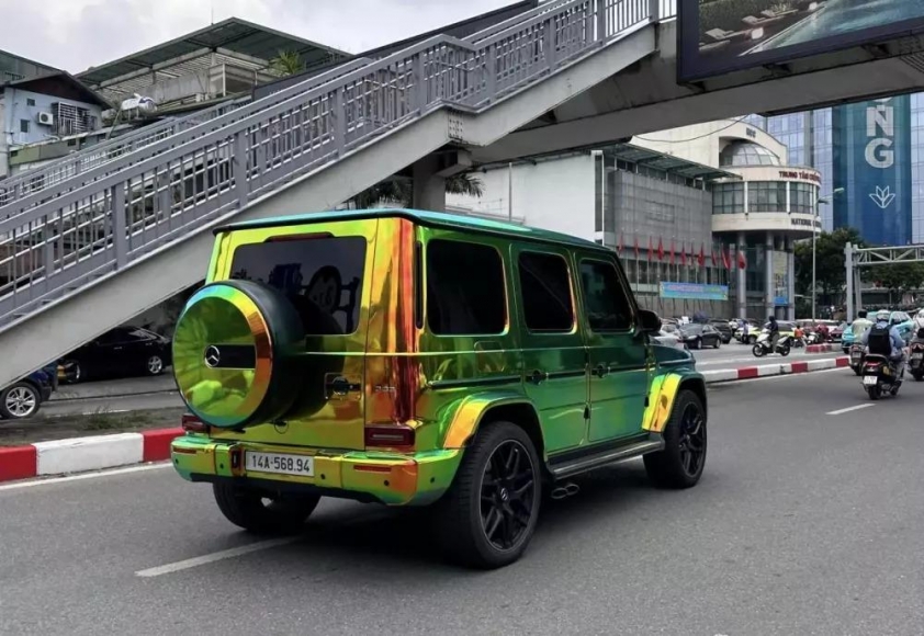 Mercedes-AMG G63 được đại gia Quảng Ninh tân trang với bộ áo 'tắc kè hoa' độc đáo 478701