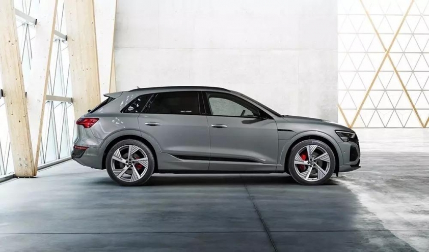 audi-q8-e-tron-3-6d44
