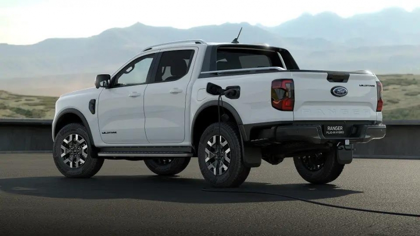Sếp Mitsubishi: 'Bán tải điện chỉ để trưng bày, không đủ đáp ứng như cầu thực tế của người dùng' 528360