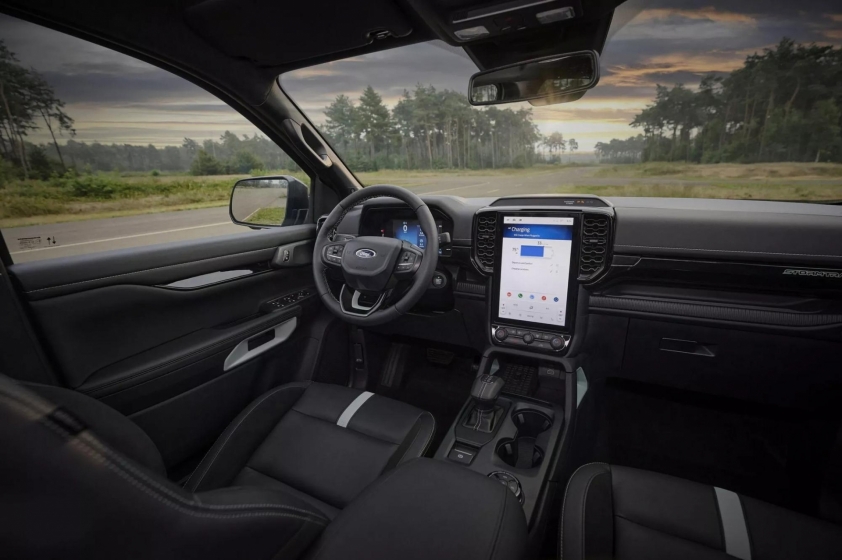 2025-ford-ranger-phev-14-2048x13