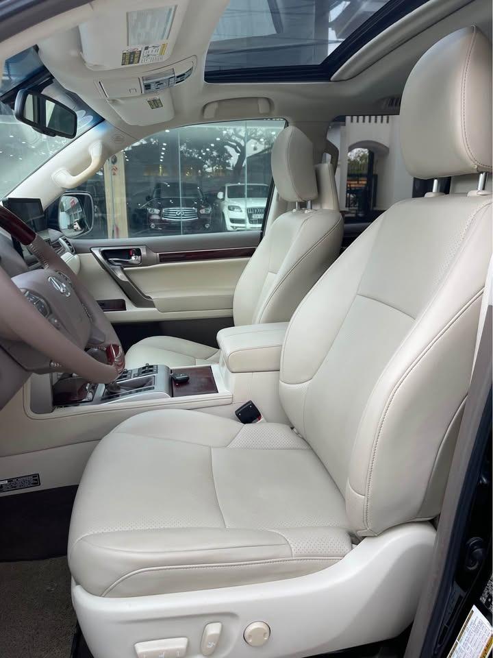 SUV hạng sang Lexus GX 460 2011 lăn bánh 13 năm tại Việt Nam lên sàn xe cũ với giá thế nào? 568143
