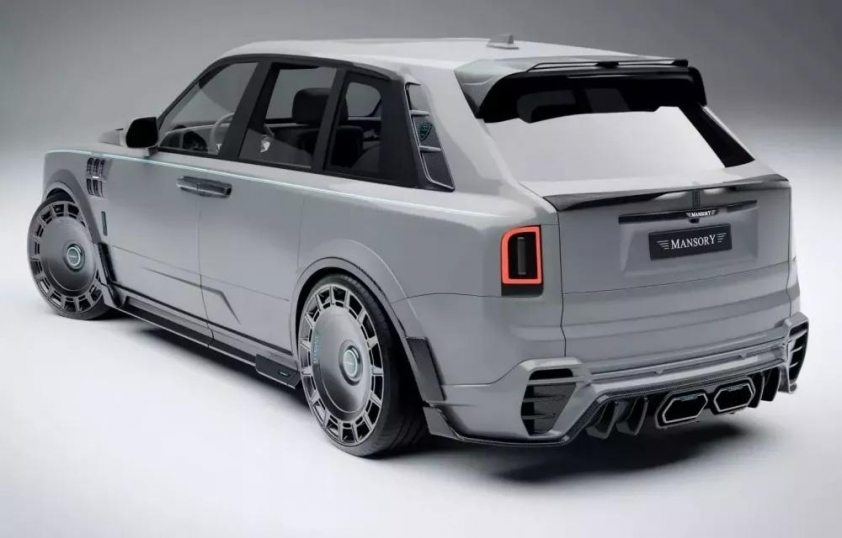 Rolls-Royce-Cullinan-2