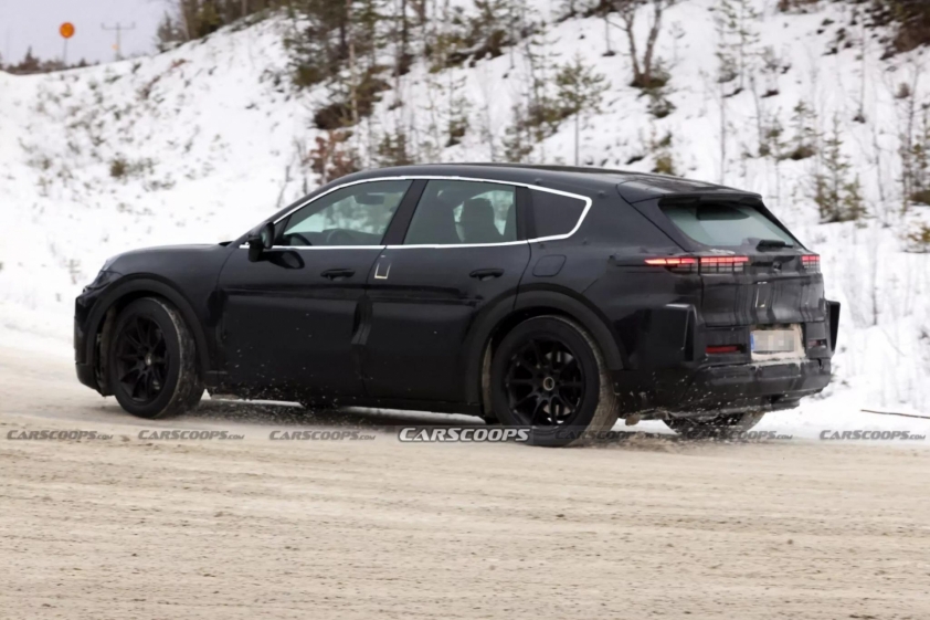 Porsche-Cayenne-EV-scoop-00008-2