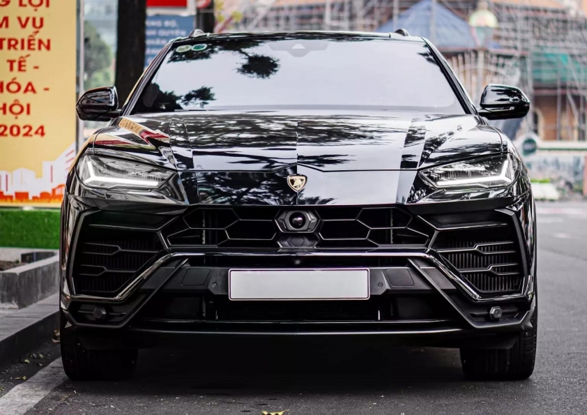 Bất ngờ giá bán lại của Lamborghini Urus 2019 mới lăn bánh hơn 10.000 km 584534
