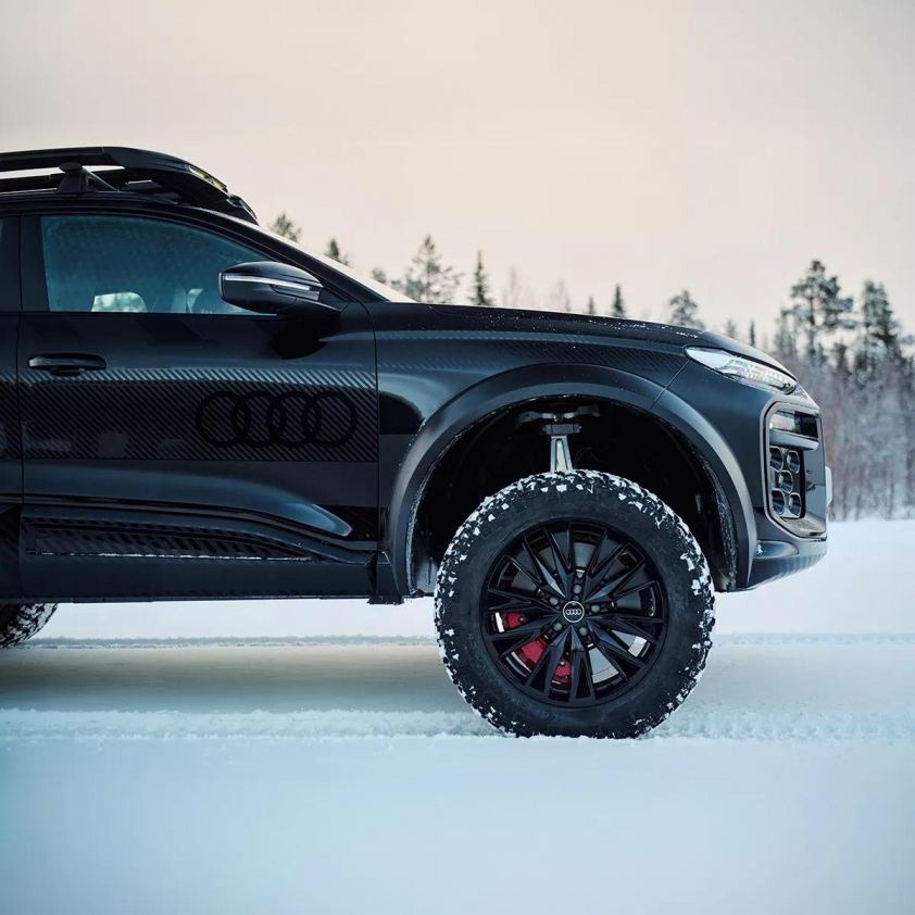 Audi-Q6-e-tron-offroad-concept-2