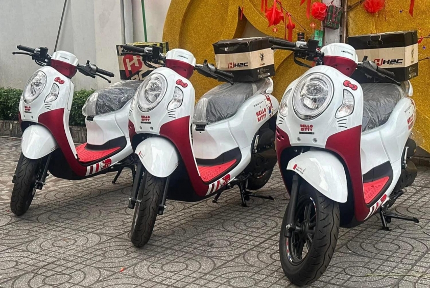 edit-honda-scoopy-2024--17403709
