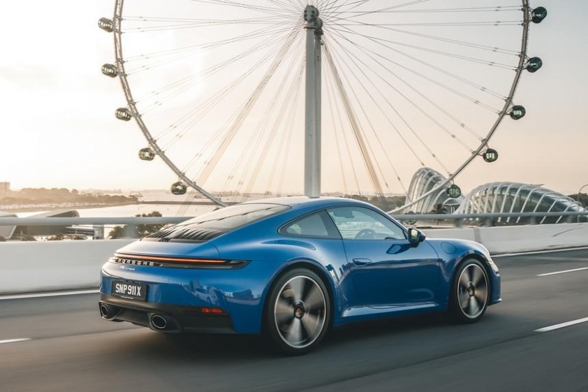 Porsche 911 4