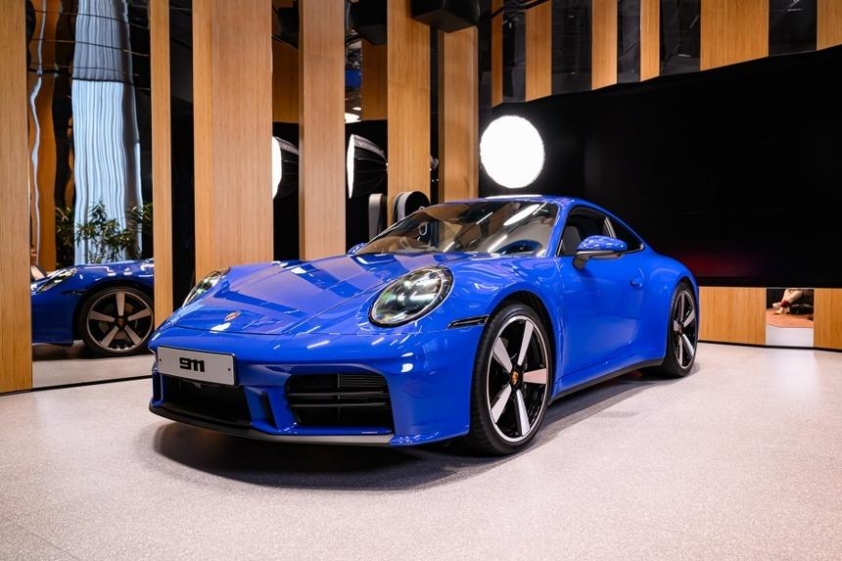 Porsche 911