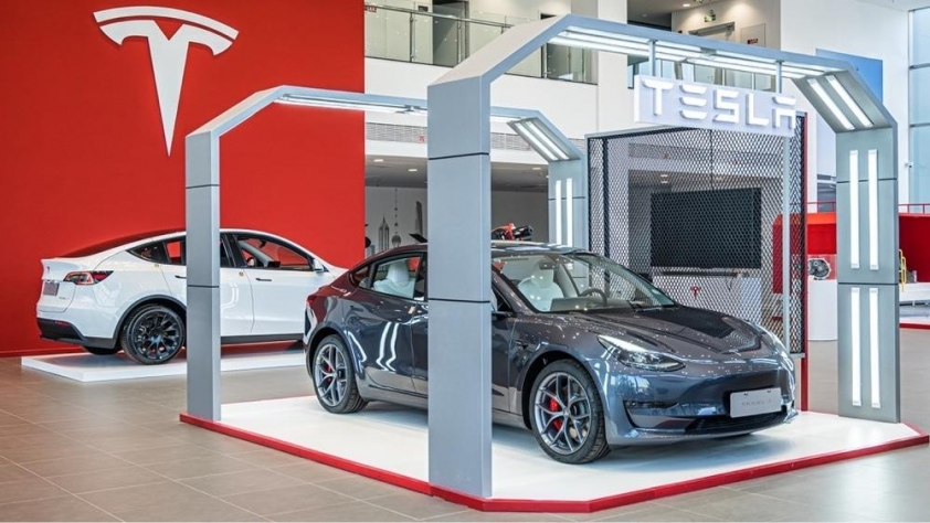 tesla-model-y-china-1-1736826861