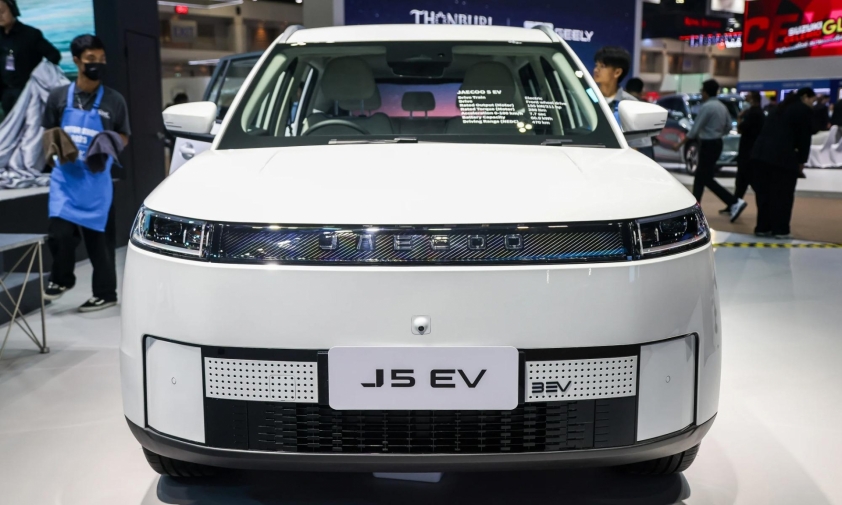 Jaecoo-J5-EV-4-1404-1743046549-6