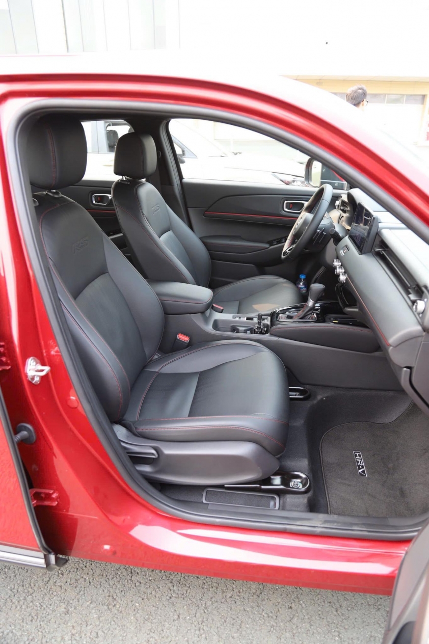 Cận cảnh Honda HR-V e:HEV RS vừa ra mắt Việt Nam: Động cơ hybrid, giá 869 triệu đồng 615702