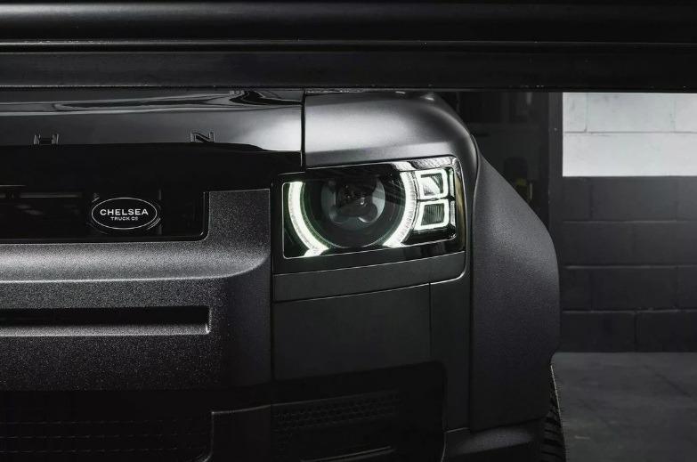 Land Rover Defender 90 2