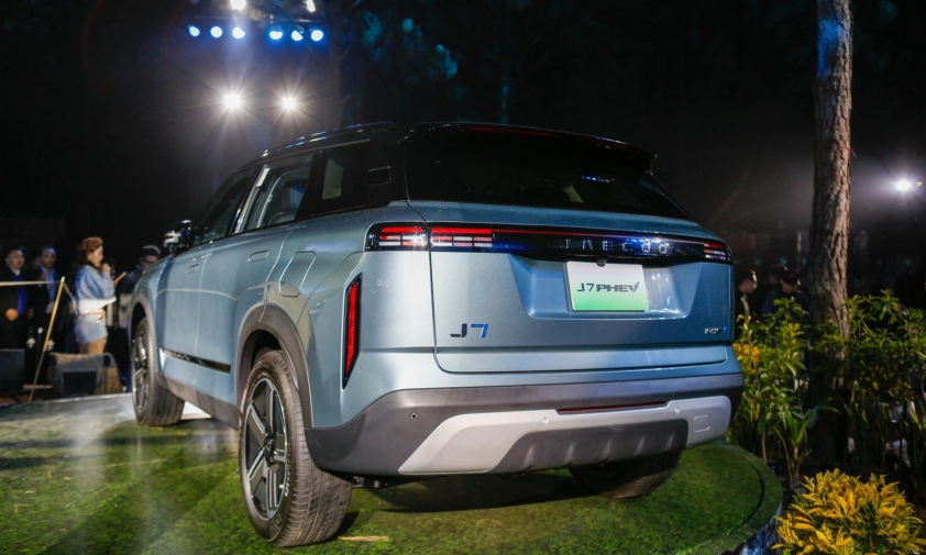 Jaecoo-J7-PHEV-1