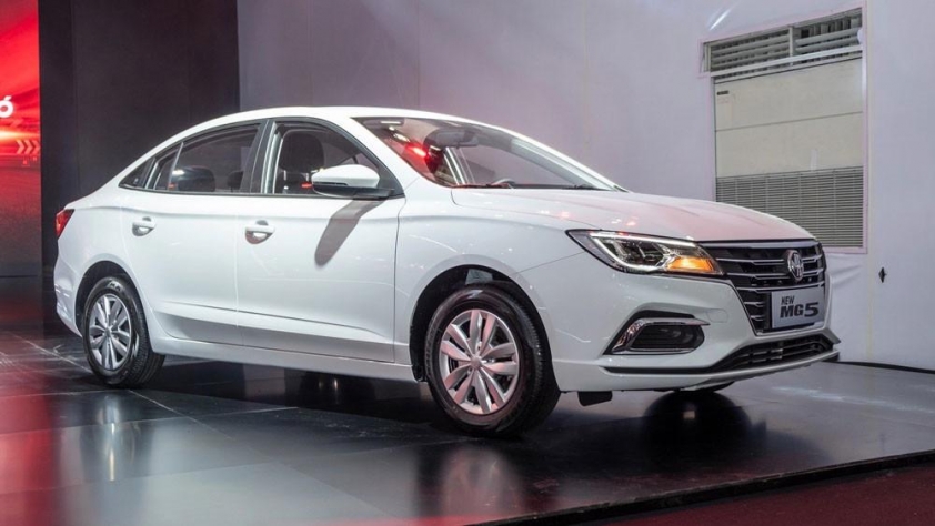 Điểm mặt 5 mẫu sedan số sàn giá rẻ phù hợp kinh doanh dịch vụ 622826