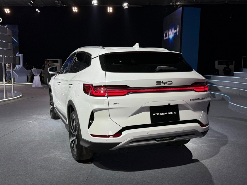 So kè hệ truyền động hybrid trên 4 mẫu xe