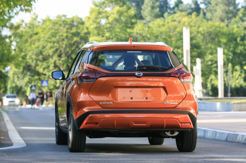 So kè hệ truyền động hybrid trên 4 mẫu xe