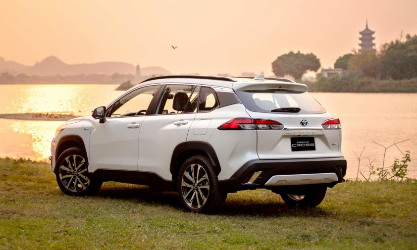 Toyota-Corolla-Cross-2024-9