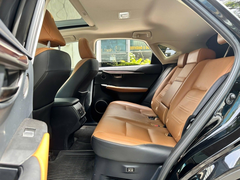 Sau 7 năm lăn bánh, xe sang Lexus NX 300 2018 được chủ nhân bán lại với giá khó tin 628041
