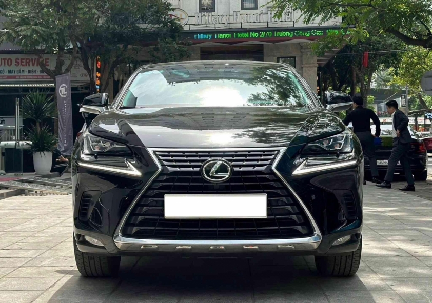 Sau 7 năm lăn bánh, xe sang Lexus NX 300 2018 được chủ nhân bán lại với giá khó tin 628043