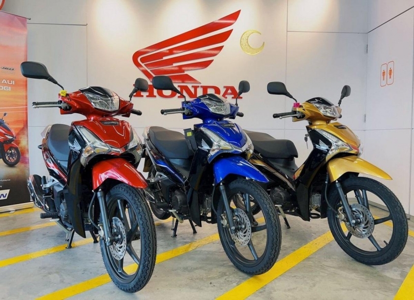 Xe máy nhập Malaysia ồ ạt đổ bộ Việt Nam: Sức hút đến từ những mẫu xe độc lạ, thể thao 630218
