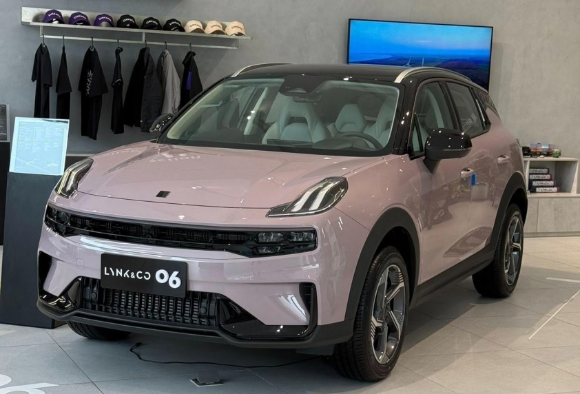 Lynk & Co 06