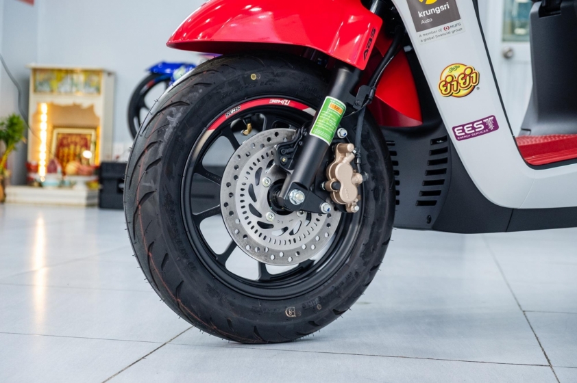Honda Giorno+ SC35 ThaiGP cập bến Việt Nam - Bản giới hạn với bộ áo độc đáo theo phong cách xe đua 688398