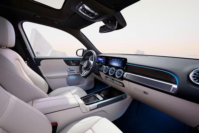 Điểm lại 7 mẫu ô tô mới ra mắt khách Việt trong tháng 8/2025: Xe điện chiếm hơn nửa 694875