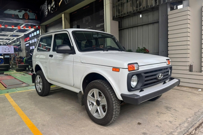 Lada Niva Legend