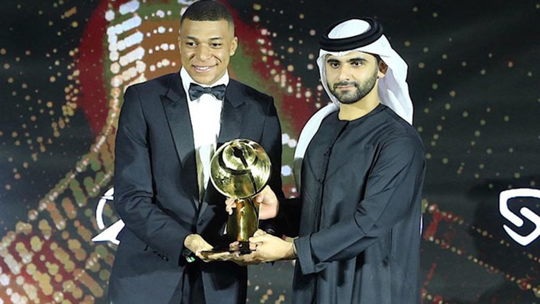 mbappe-vuot-ronaldo-messi-gianh-qua-bong-vang-dubai-2021_62807