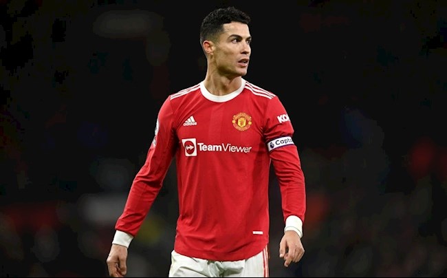 vi-sao-cristiano-ronaldo-duoc-deo-bang-doi-truong-mu-truoc-wolves