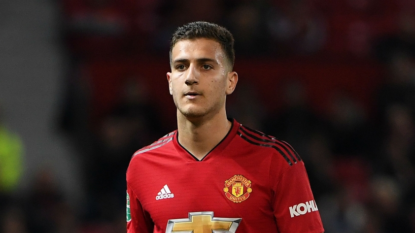 Tạm biệt Diogo Dalot, Rangnick quyết gọi về MU 'siêu máy chạy' thuận cả 2 chân 112511