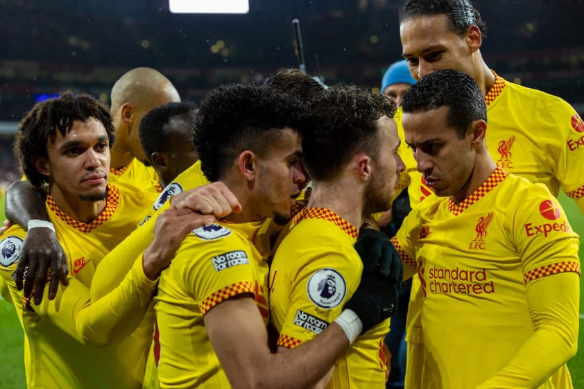 Đuổi sát nút Man City, Jurgen Klopp nói đúng 3 từ về cúp vô địch mùa này 119317