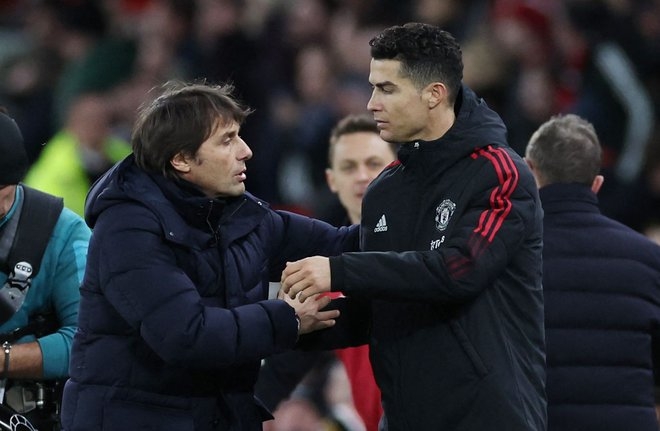 Lộ diện HLV khiến Cristiano Ronaldo phải 'ngán', không dám làm học trò 127321