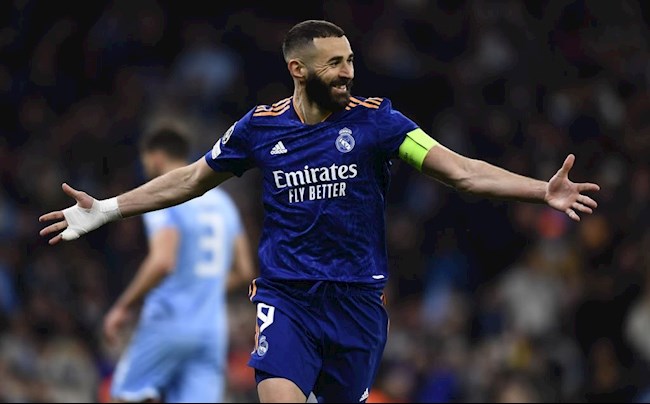 Xem xong trận Man City vs Real, Ozil chỉ đích danh người sẽ đoạt QBV 2022 131380