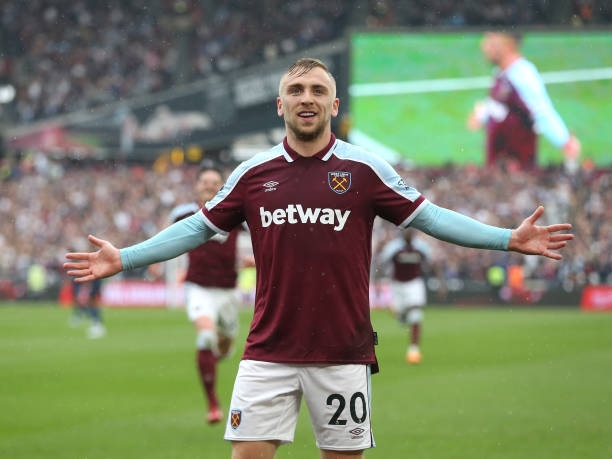 J. Bowen đã có một trận đấu tuyệt hay trước Man City. Ảnh: internet