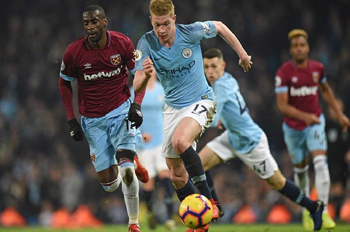 Dù phải làm khách của 1 đội bóng rất khó chịu là West Ham, Man City cần thắng bằng mọi giá nếu không muốn bị Liverpool đuổi kịp. Ảnh: internet