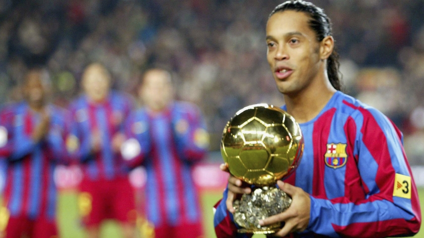 Ronaldinho 'nghiêm túc' chỉ ra nhà vô địch C1 mùa 2021/22 137656