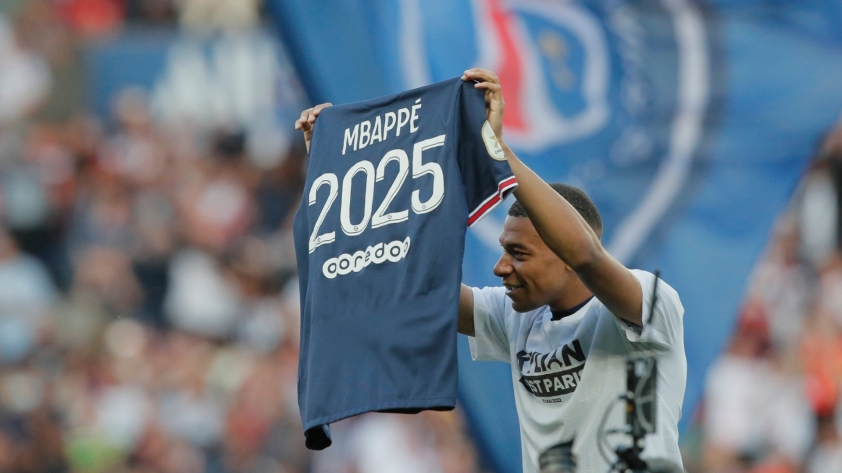 Coi Mbappe là kẻ phản bội, Real ký tiền đạo 'ai cũng thèm muốn' thay thế 140817