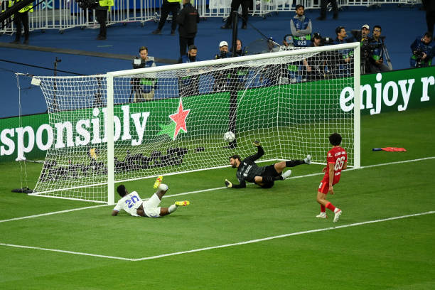Bàn thắng mở tỉ số của Vinicius vào lưới Liverpool. Ảnh: internet