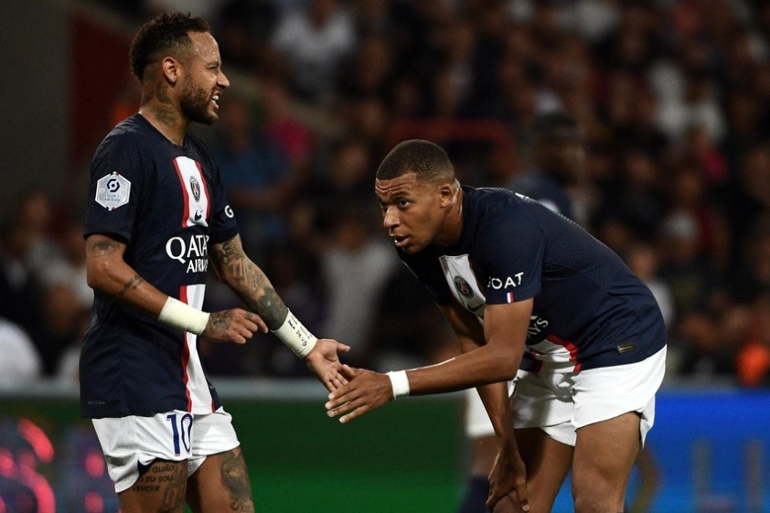 Neymar đã trưởng thành, cho Mbappe biết thế nào là 'quý ông lịch thiệp' 184626